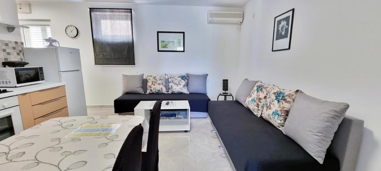 Apartment Tonci Novalja Zewnętrze zdjęcie